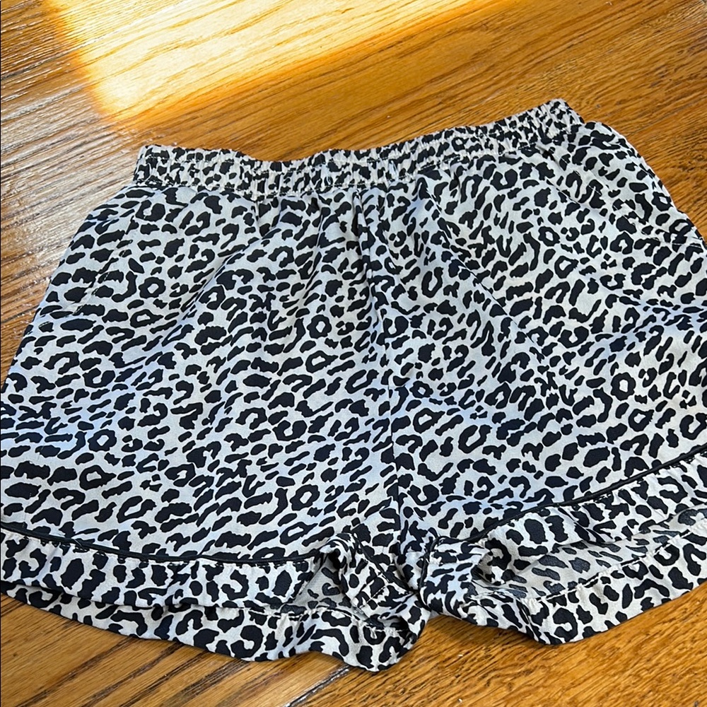 Cheetah print shortie polyester pajama shorts. Size Medium. No brand tags.